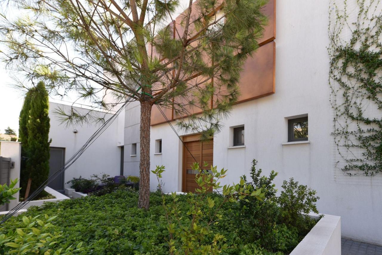 Monte Alta Hotel Salon-de-Provence Exterior photo